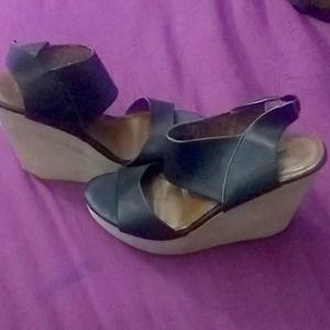 Matiko Black Leather Strapped Wedge Platform Open Toe Sandal